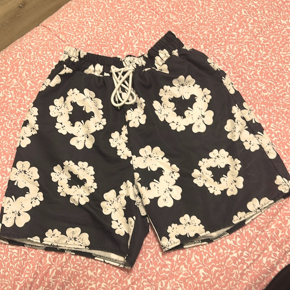 Men Swim Trunks with Pockets & Drawstring! Small, black & white.